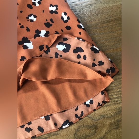 Racer back Cheetah print tank!  LIKE NEW! - Picture 4 of 5